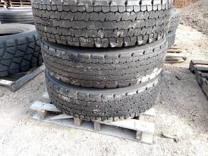 lot 145 image: (3) Retread  27580R22.5 Tires...