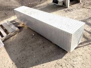 lot 152 image: Weather Guard Aluminum Truck Tool B...