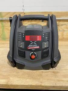 lot 82 image: SCHUMACHER Battery Extender 12-Volt 1,200 Amp Battery Jump Starter