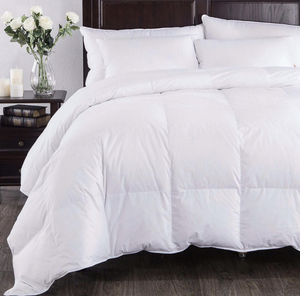 lot 84 image: PUREDOWN All Season Year Round Warmth White King Down Comforter