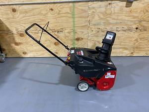 lot 109 image: YARD MACHINES 21 in. 123 cc Single-Stage Gas Snow Blower
