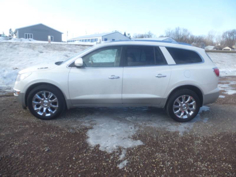 lot 1 image: 2012 Buick Enclave AWD