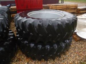 lot 18 image: Firestone Tractor Duals 18.4 x 38