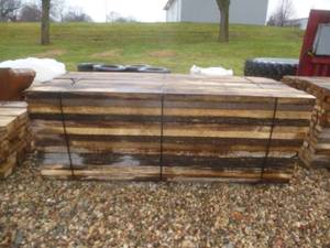 lot 24 image: Reclaimed Lumber Pallet #2