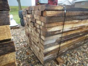 lot 25 image: Reclaimed Lumber Pallet #3