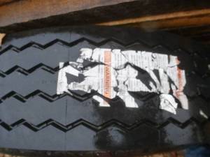 lot 28 image: New Recap Tire 17.5 x 28