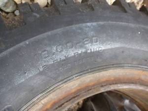 lot 26 image: Split Rim Tire