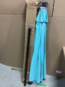 9 ft. Deluxe Solar Powered Led Lighted Patio Umbrella in Teal&nbsp&nbspin good condition