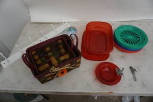lot 70 image: Misc Items