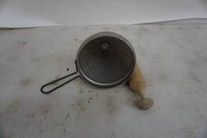 lot 76 image: Vintage Kitchen ColanderStrainer (Sieve) & Wooden Pestle Masher