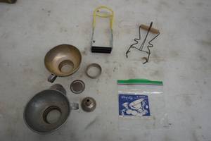 lot 77 image: Vintage Busy Lizzie 6-Piece Aluminum Combo  Canning Jar Lifters