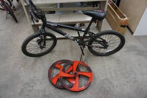 lot 93 image: Mongoose Bicycle with 2 Rims