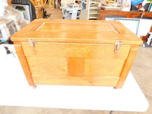 lot 2 image: Wooden Chest
