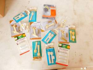 lot 5 image: Misc Items
