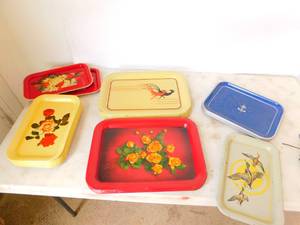 lot 16 image: Large Lot of Tin Trays
