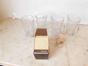 lot 17 image: Kitchen Items