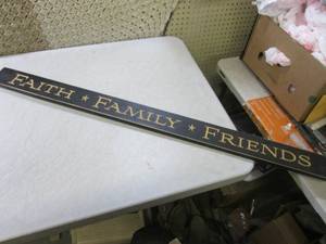 lot 11 image: Wood Faith - Family - Friends Wall ...