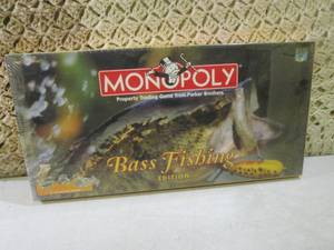 lot 18 image: Monopoly Bass Fishing Edition Unope...