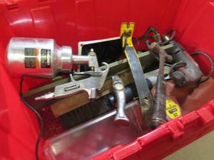 lot 86 image: Tote with Misc Husky Paint Gun, Ele...