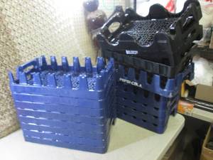 lot 91 image: 16 Assorted Pepsi-Cola Etc Crates  ...
