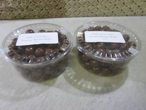 lot 124 image: 4 Pounds Milk Chocolate Peanut Butt...