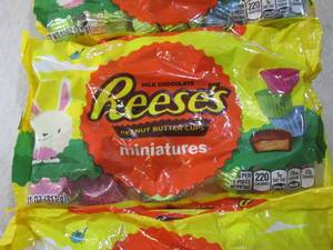 lot 137 image: 3 Bags of Reeses Peanut Butter Cups...