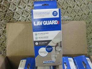 lot 179 image: Case of 15 Lav Guard 2 Fast Fit Und...