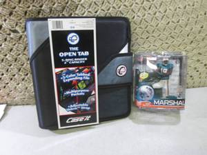 lot 188 image: Sports Figure and 3-Ring Binder  D-...