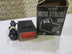lot 227 image: Techno Mini Strobe Lght Works  EC1...