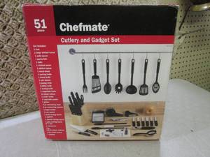 lot 228 image: Chefmate Cutlery and Gadget Set  F-...