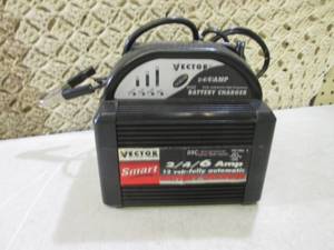 lot 233 image: Vector Smart 246 Amp 12V Fully Au...