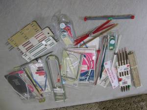 lot 240 image: Lot of Assorted Knitting Needles an...