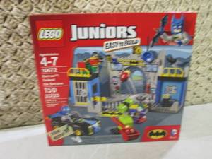 lot 284 image: Lego Juniors Easy To Build Batman D...