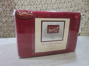 lot 300 image: Full Size Flannel Sheet Set  BS...