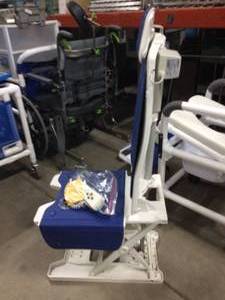MSRP $500&nbspAdirMed 945-01 Automatic Bathtub Lift Chair&nbspSecure Bathing Experience For Elderly, Disabled &amp Handicapped Individuals -&nbspUltra Quiet - Great Working Condition