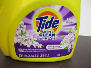 lot 101 image: Tide Clean & Fresh