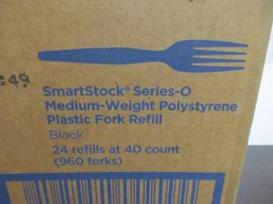 lot 38 image: Dixie Plastic Forks