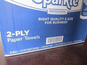 lot 100 image: Sparkle Paper Towels