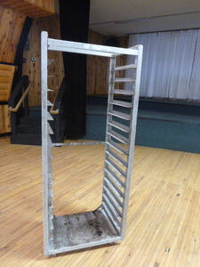 lot 14 image: Sheet Pan Rack