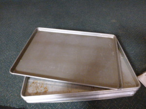 lot 25 image: 12 Sheet Pans