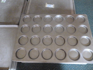 lot 30 image: 12 Sheet Pans with 24 Wells