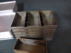lot 39 image: Six 3-Loaf Pans