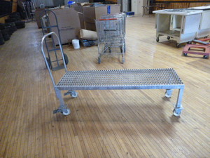 lot 53 image: Utility Cart
