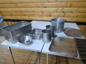 lot 75 image: Miscellaneous Restaurant PotsPans