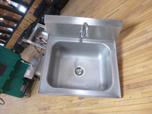 lot 77 image: Hand Sink with Knee Pedals