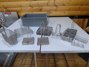 lot 80 image: Deep Fryer Baskets