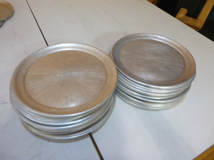 lot 95 image: 35 Pizza Pans