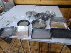 lot 107 image: Variety of Cake Pans