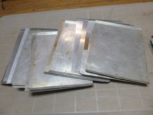 lot 108 image: 17 Cookie Sheets