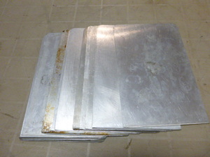 lot 112 image: 14 Cookie Sheets